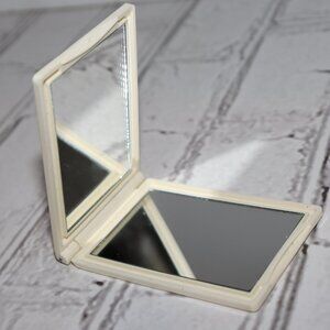 Vintage Capri Purse Compact Mirror – 3.75" × 2.5" Elegant Design · Travel-Friend